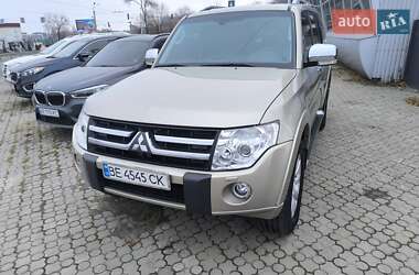 Позашляховик / Кросовер Mitsubishi Pajero Wagon 2011 в Києві