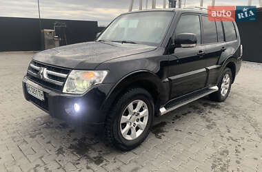 Mitsubishi Pajero Wagon 2011