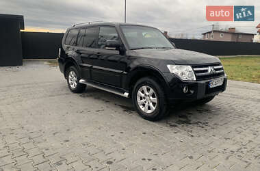 Mitsubishi Pajero Wagon 2011