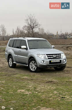 Mitsubishi Pajero Wagon 2014