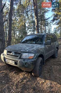 Позашляховик / Кросовер Mitsubishi Pajero Wagon 2005 в Києві