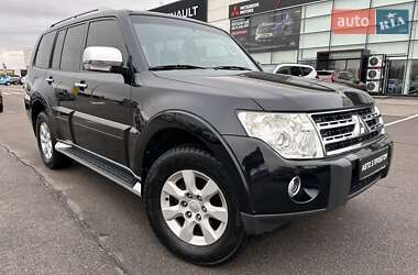 Внедорожник / Кроссовер Mitsubishi Pajero Wagon 2009 в Киеве