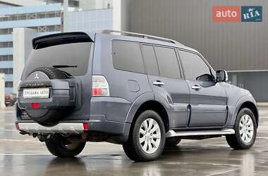 Позашляховик / Кросовер Mitsubishi Pajero Wagon 2010 в Києві