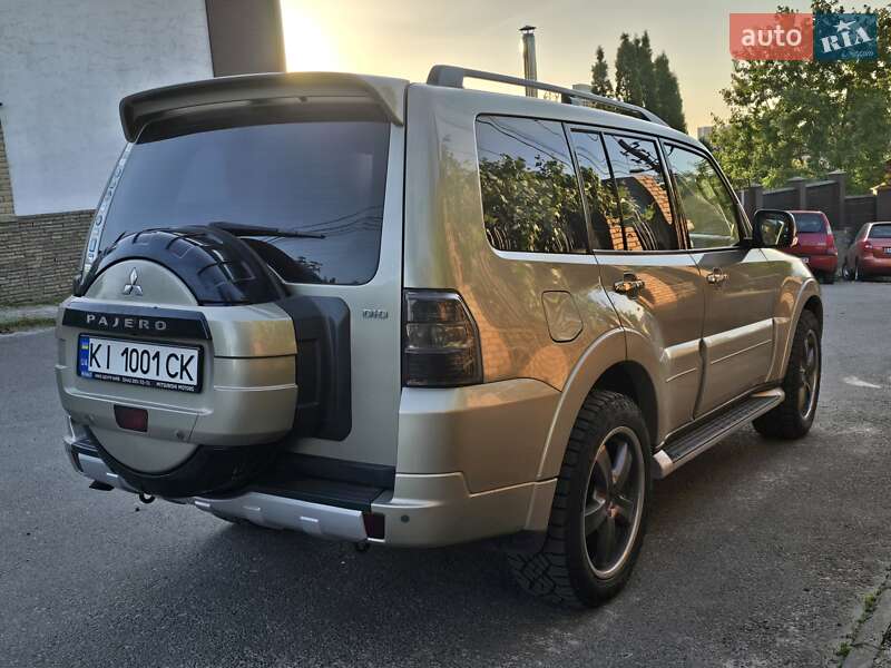 Внедорожник / Кроссовер Mitsubishi Pajero Wagon 2013 в Киеве