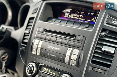 Внедорожник / Кроссовер Mitsubishi Pajero Wagon 2011 в 