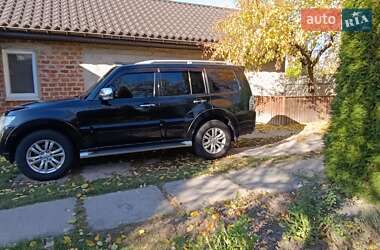 Внедорожник / Кроссовер Mitsubishi Pajero Wagon 2011 в 