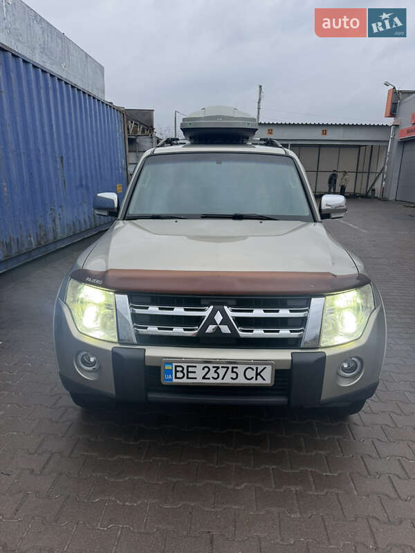 Внедорожник / Кроссовер Mitsubishi Pajero Wagon 2007 в Киеве