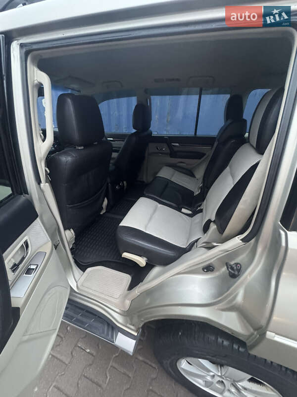 Внедорожник / Кроссовер Mitsubishi Pajero Wagon 2007 в Киеве