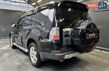 Позашляховик / Кросовер Mitsubishi Pajero Wagon 2009 в Києві