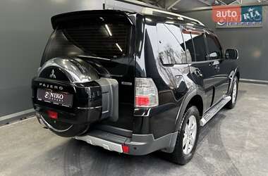 Позашляховик / Кросовер Mitsubishi Pajero Wagon 2009 в Києві