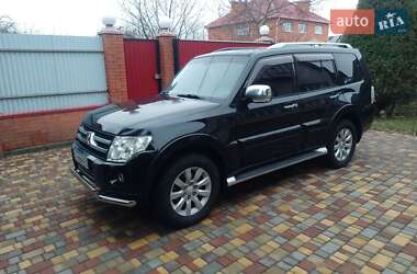 Внедорожник / Кроссовер Mitsubishi Pajero Wagon 2011 в Киеве