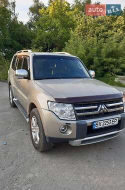 Внедорожник / Кроссовер Mitsubishi Pajero Wagon 2007 в Изяславе