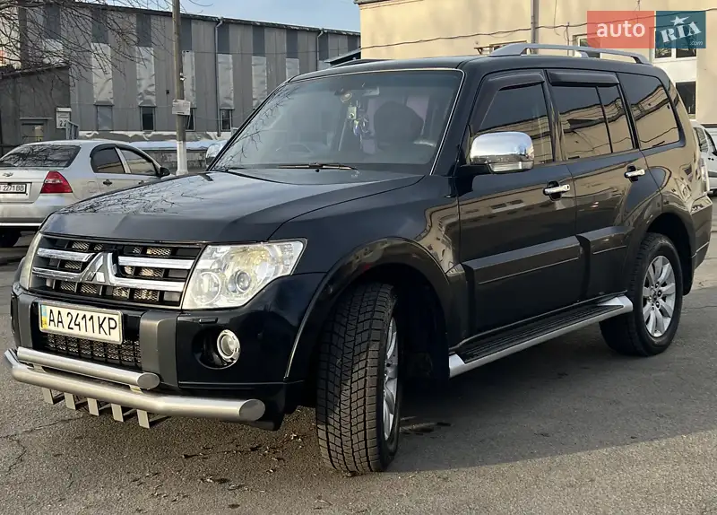 Mitsubishi Pajero Wagon 2011