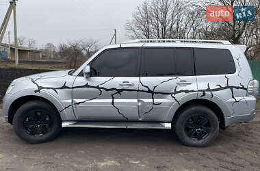 Внедорожник / Кроссовер Mitsubishi Pajero Wagon 2007 в 
