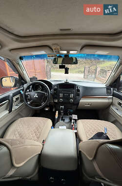 Внедорожник / Кроссовер Mitsubishi Pajero Wagon 2008 в 
