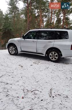 Внедорожник / Кроссовер Mitsubishi Pajero Wagon 2005 в 