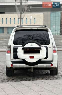 Позашляховик / Кросовер Mitsubishi Pajero Wagon 2013 в Харкові