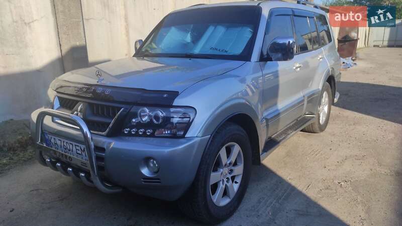 Позашляховик / Кросовер Mitsubishi Pajero Wagon 2003 в 