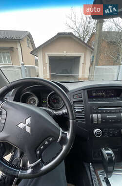 Внедорожник / Кроссовер Mitsubishi Pajero Wagon 2008 в 