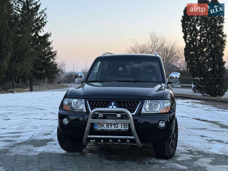 Внедорожник / Кроссовер Mitsubishi Pajero Wagon 2005 в Дубно