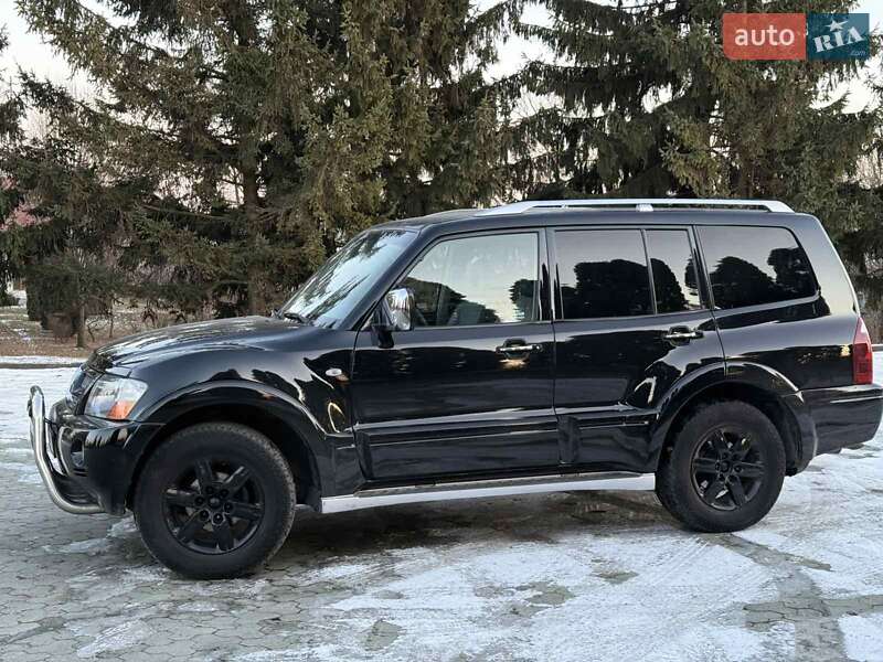 Внедорожник / Кроссовер Mitsubishi Pajero Wagon 2005 в Дубно