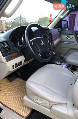 Позашляховик / Кросовер Mitsubishi Pajero Wagon 2007 в 