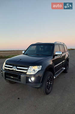 Внедорожник / Кроссовер Mitsubishi Pajero Wagon 2008 в 