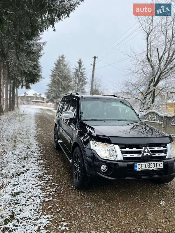 Позашляховик / Кросовер Mitsubishi Pajero Wagon 2013 в Чернівцях