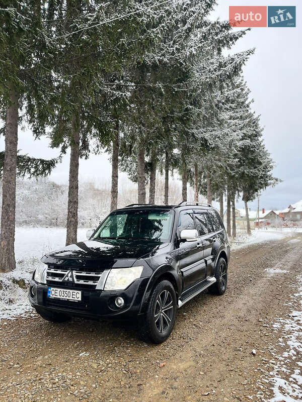 Позашляховик / Кросовер Mitsubishi Pajero Wagon 2013 в Чернівцях
