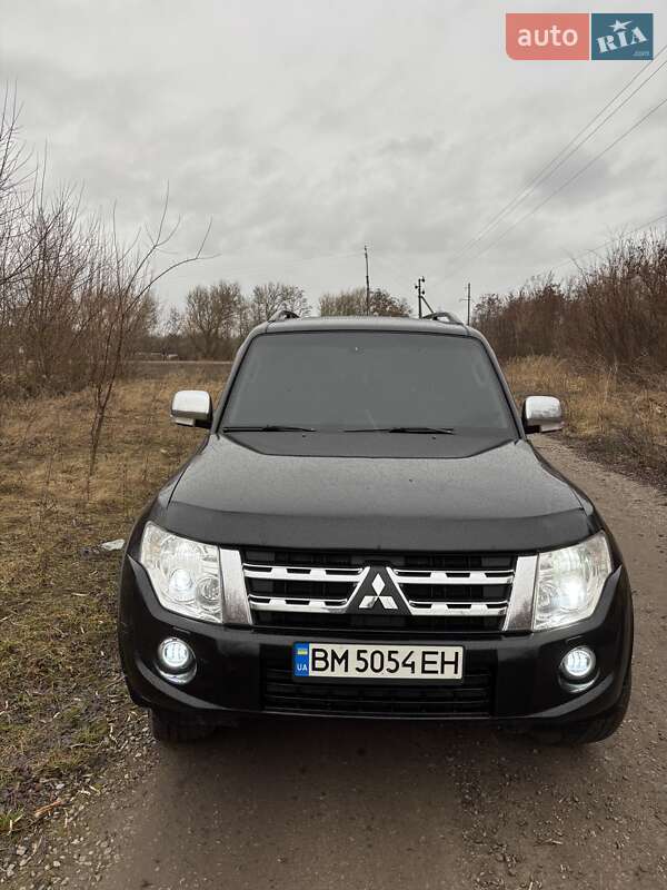 Внедорожник / Кроссовер Mitsubishi Pajero Wagon 2014 в Харькове