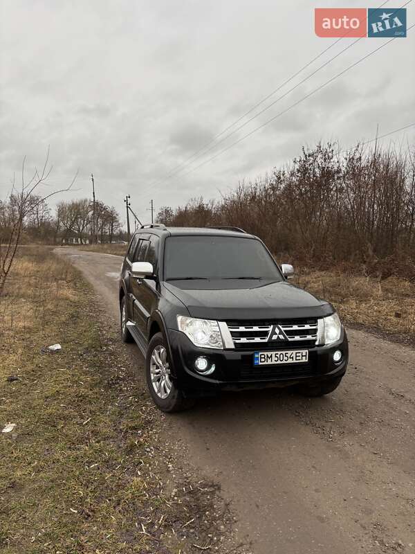 Внедорожник / Кроссовер Mitsubishi Pajero Wagon 2014 в Харькове