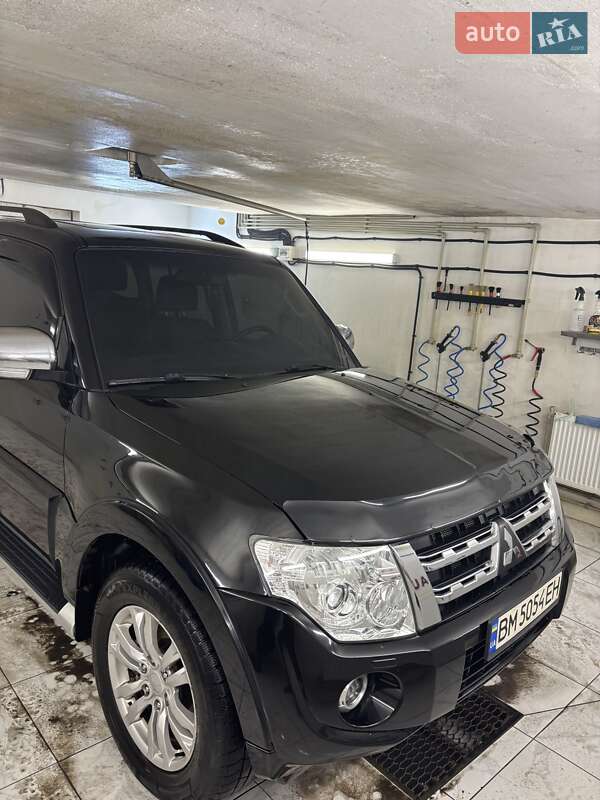 Внедорожник / Кроссовер Mitsubishi Pajero Wagon 2014 в Харькове
