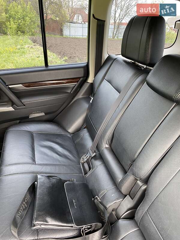 Внедорожник / Кроссовер Mitsubishi Pajero Wagon 2014 в Харькове