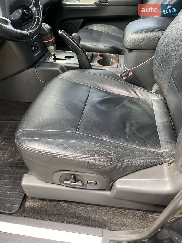 Внедорожник / Кроссовер Mitsubishi Pajero Wagon 2014 в Харькове