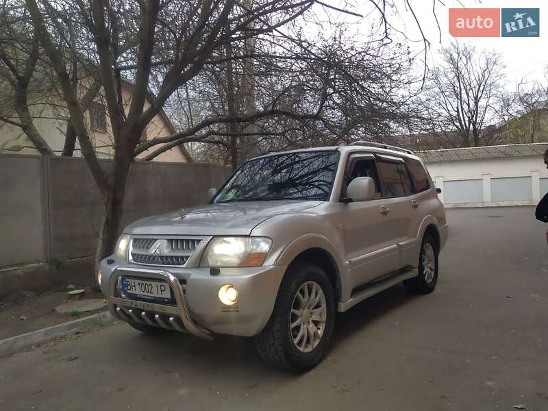 Внедорожник / Кроссовер Mitsubishi Pajero Wagon 2003 в 