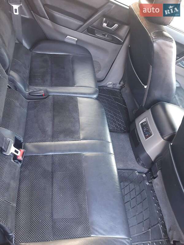 Внедорожник / Кроссовер Mitsubishi Pajero Wagon 2006 в Черновцах
