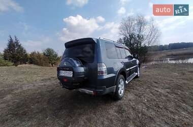 Внедорожник / Кроссовер Mitsubishi Pajero Wagon 2008 в 