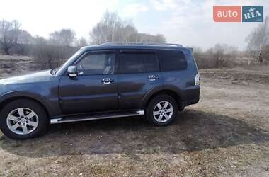 Внедорожник / Кроссовер Mitsubishi Pajero Wagon 2008 в 