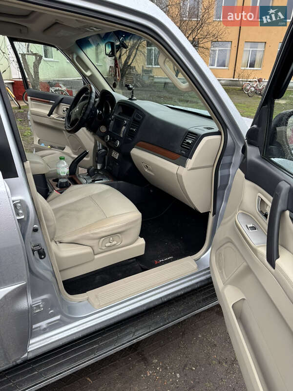 Внедорожник / Кроссовер Mitsubishi Pajero Wagon 2007 в Новой Басане