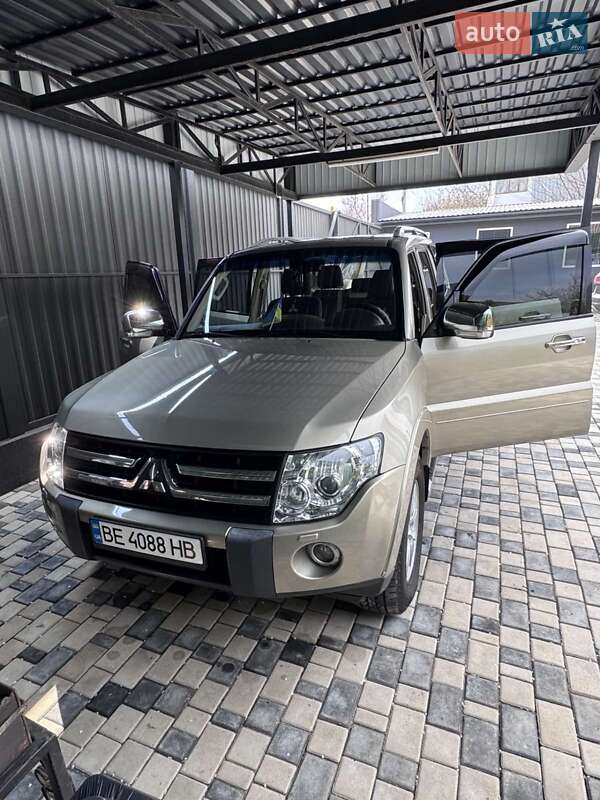 Mitsubishi Pajero Wagon 2008