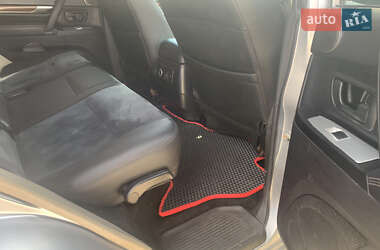 Внедорожник / Кроссовер Mitsubishi Pajero Wagon 2013 в 