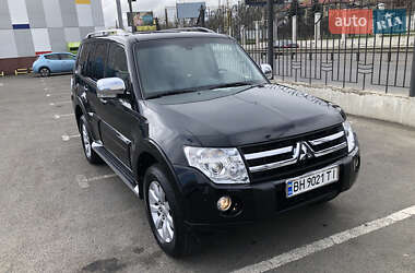 Позашляховик / Кросовер Mitsubishi Pajero Wagon 2011 в Одесі