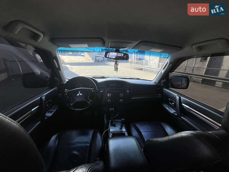 Позашляховик / Кросовер Mitsubishi Pajero Wagon 2008 в Мукачевому