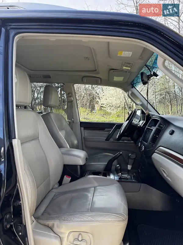Позашляховик / Кросовер Mitsubishi Pajero Wagon 2006 в 