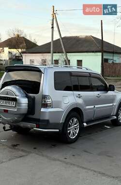 Позашляховик / Кросовер Mitsubishi Pajero Wagon 2008 в 
