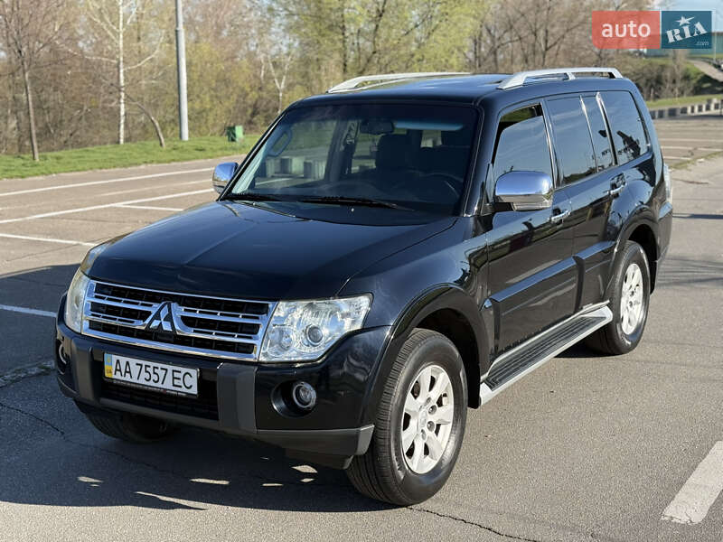 Mitsubishi Pajero Wagon 2009