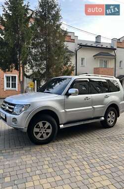 Позашляховик / Кросовер Mitsubishi Pajero Wagon 2008 в 