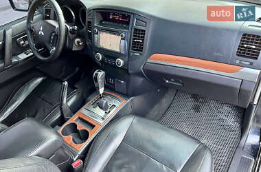 Внедорожник / Кроссовер Mitsubishi Pajero Wagon 2008 в 