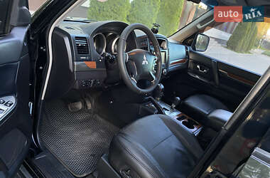 Внедорожник / Кроссовер Mitsubishi Pajero Wagon 2007 в 