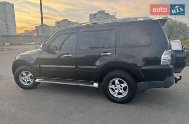 Позашляховик / Кросовер Mitsubishi Pajero Wagon 2007 в Києві